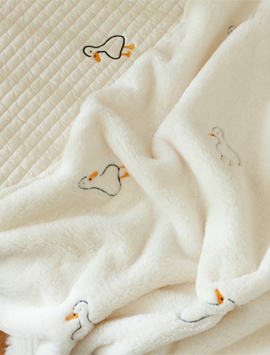 [겨울 극세사 자수 담요] Winter blanket _ small duck